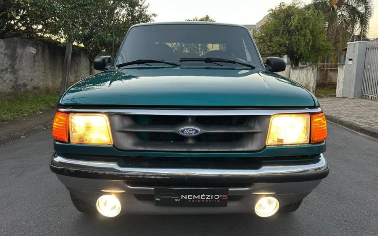 imagem-https://www.socarrao.com.br/sc-vehicle-images-prod/4092050/1790263413283-RkNfMzQ0NjVfODQ4MzQ3M184X1ZfZWNlYTAyZjI5Yi5qcGVn.jpeg