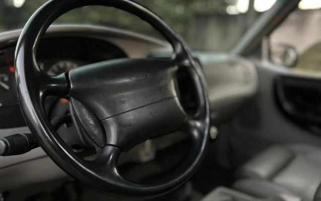 imagem-https://www.socarrao.com.br/sc-vehicle-images-prod/4092050/1790263414055-RkNfMzQ0NjVfODQ4MzQ3M18xX1ZfODBjNzZjZTYzOS5qcGVn.jpeg