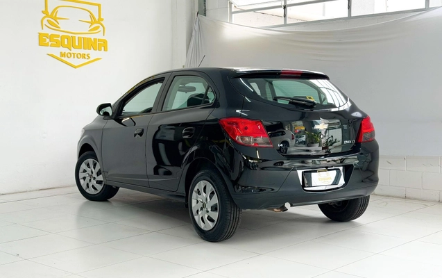 imagem-https://www.socarrao.com.br/sc-vehicle-images-prod/4092216/1790263635232-9b838e8e6dcd4101bfe9147d4ac1af36_1790263609238.jpg