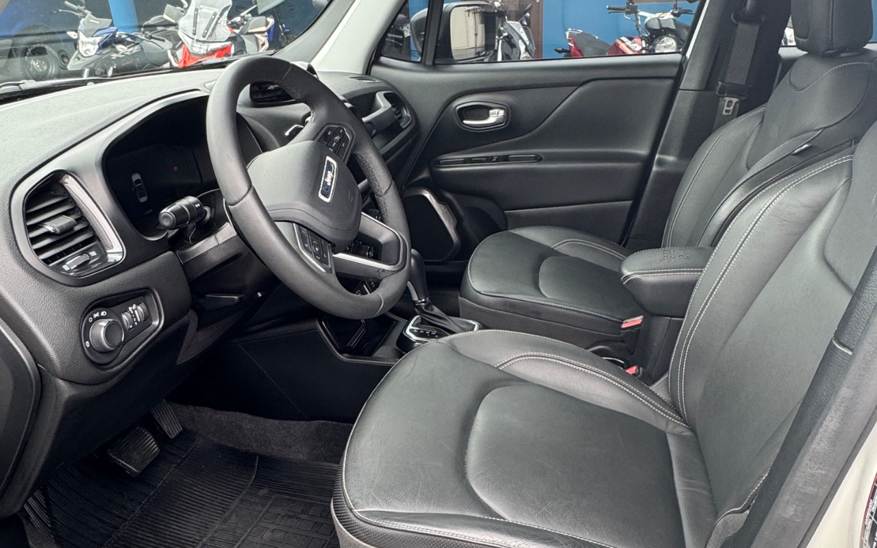 imagem-https://www.socarrao.com.br/sc-vehicle-images-prod/4092283/1790263811899-SU1HXzUyNjAuanBlZw.jpeg