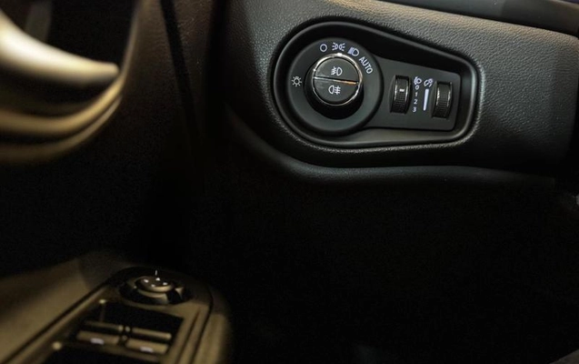 imagem-https://www.socarrao.com.br/sc-vehicle-images-prod/4092637/1790264924335-8505894_17_B_15c11a2870.jpeg