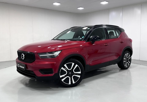 Volvo XC40 2021 Vermelho — foto 1 de 3