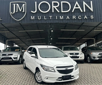 Chevrolet Onix 2019 Branco — foto 1 de 3