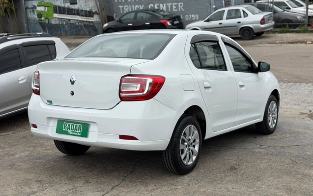 imagem-https://www.socarrao.com.br/sc-vehicle-images-prod/4093367/1790267374848-tlZWEPAmALmXm2qui3phuli5BrKsPs4A.jpg
