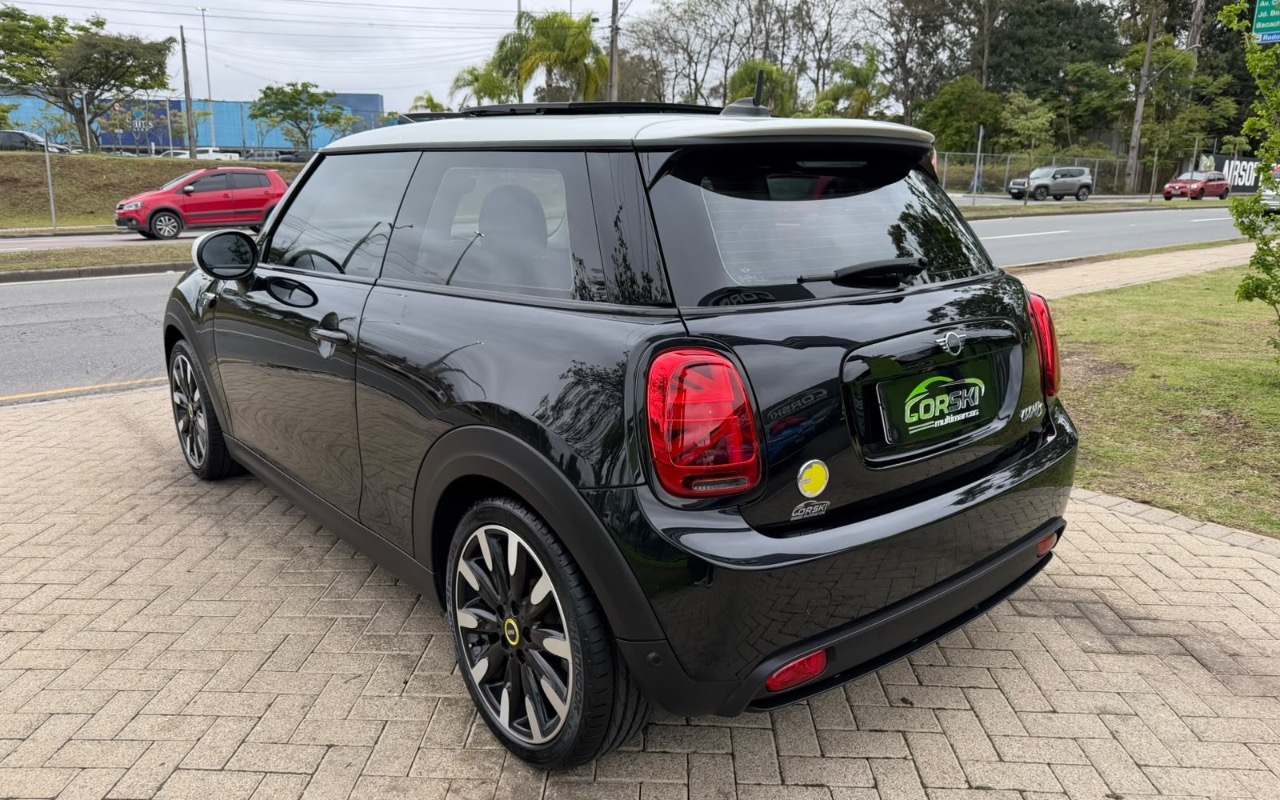 imagem-https://www.socarrao.com.br/sc-vehicle-images-prod/4093754/1790267837956-NzRkNjliNDgtODJkMS00M2M0LWJmMzktMjU4ZmQ3NWI1Zjc1LmpwZWc.jpeg