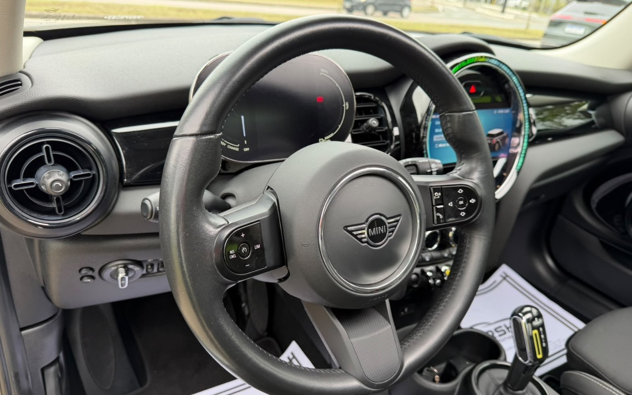 imagem-https://www.socarrao.com.br/sc-vehicle-images-prod/4093754/1790267838435-ODNiMjY4ZWQtZTNmZi00ZGM5LTllZTQtYzA4MTlmYzE3YjE0LmpwZWc.jpeg