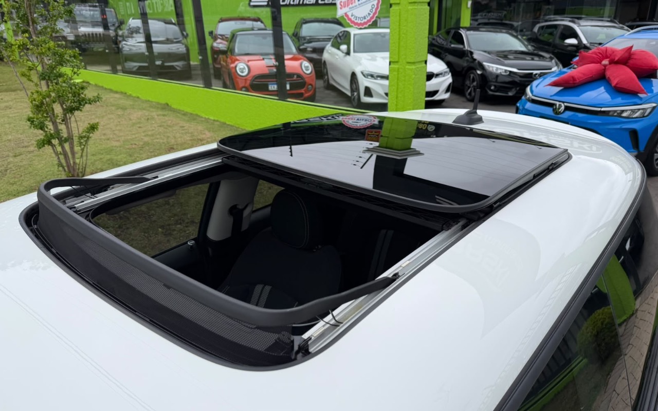 imagem-https://www.socarrao.com.br/sc-vehicle-images-prod/4093754/1790267839070-OGZiNmM3MDgtOGE5Ny00MWI4LWEyODktYzM0YzBhNDI2MmMwLmpwZWc.jpeg