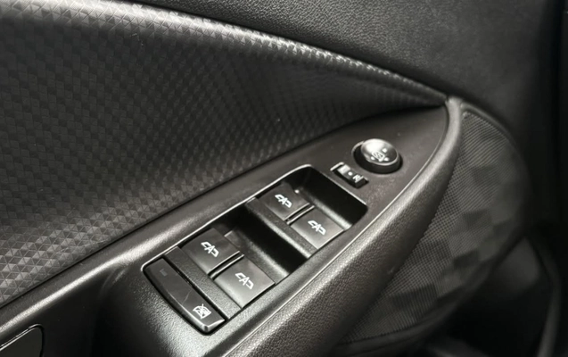 imagem-https://www.socarrao.com.br/sc-vehicle-images-prod/4094252/1790268896332-V2hhdHNBcHAgSW1hZ2UgMjAyNi0wOS0yNCBhdCAxMi41OS4xOC5qcGVn.jpeg