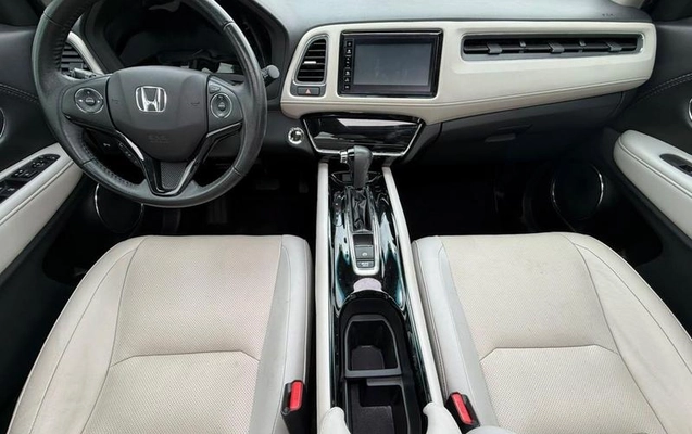 imagem-https://www.socarrao.com.br/sc-vehicle-images-prod/4094348/1790269187674-8502210_8_B_3f2939c055.jpeg