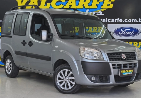 Fiat Doblo 2013 Cinza — foto 1 de 3