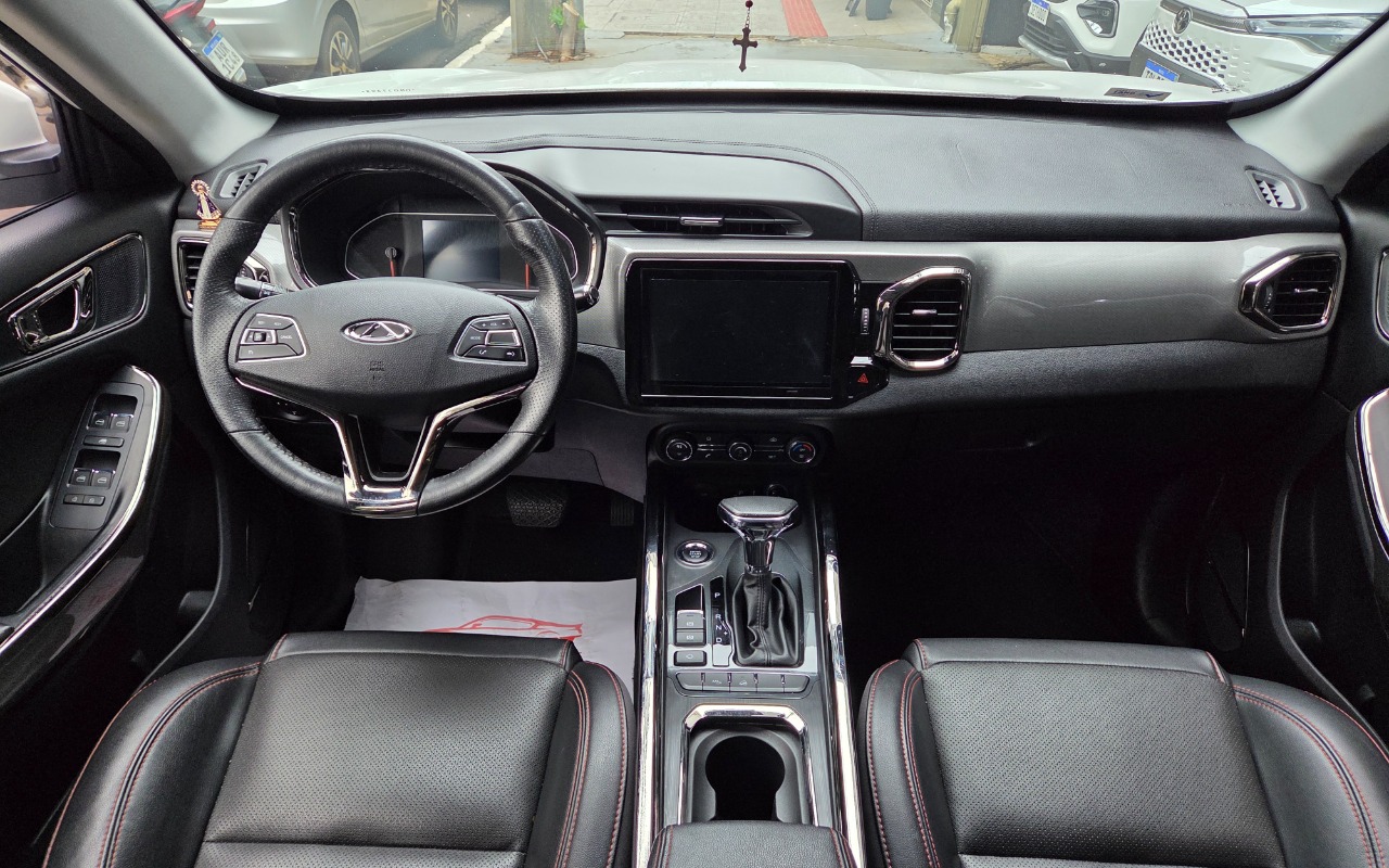 imagem-https://www.socarrao.com.br/sc-vehicle-images-prod/4094520/1790269713486-MTAwMDcxNzg2NS5qcGc.jpg