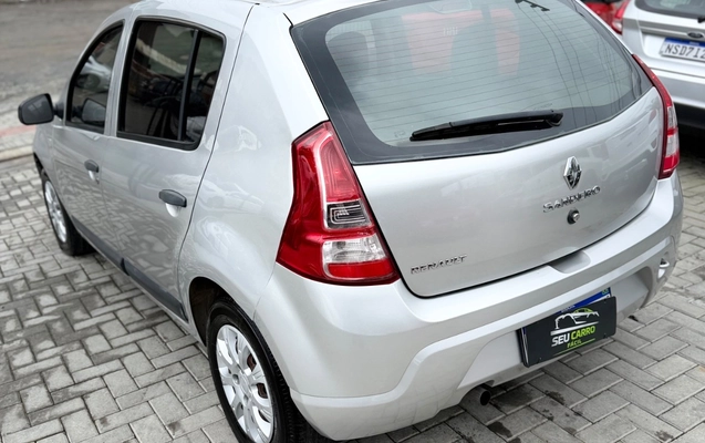 imagem-https://www.socarrao.com.br/sc-vehicle-images-prod/4094854/1790270570532-SU1HLTIwMjYwOTIzLVdBMDA4MS5qcGc.jpg