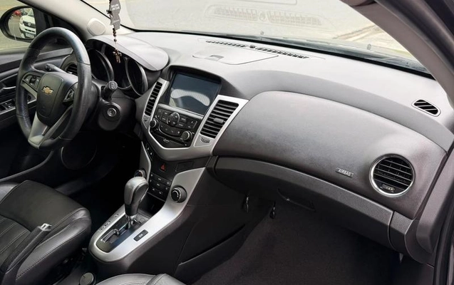 imagem-https://www.socarrao.com.br/sc-vehicle-images-prod/4095011/1790272233767-8352873_5_B_548023130e.jpeg