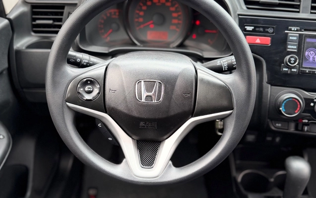 imagem-https://www.socarrao.com.br/sc-vehicle-images-prod/4095171/1790271431989-SU1HLTIwMjYwOTIzLVdBMDA1Ny5qcGc.jpg