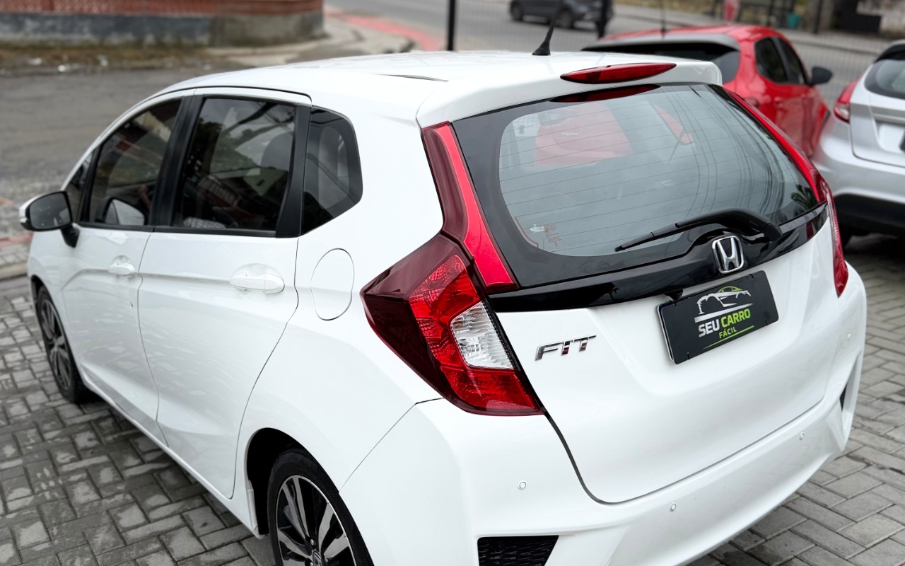imagem-https://www.socarrao.com.br/sc-vehicle-images-prod/4095171/1790271432559-SU1HLTIwMjYwOTIzLVdBMDA0OS5qcGc.jpg