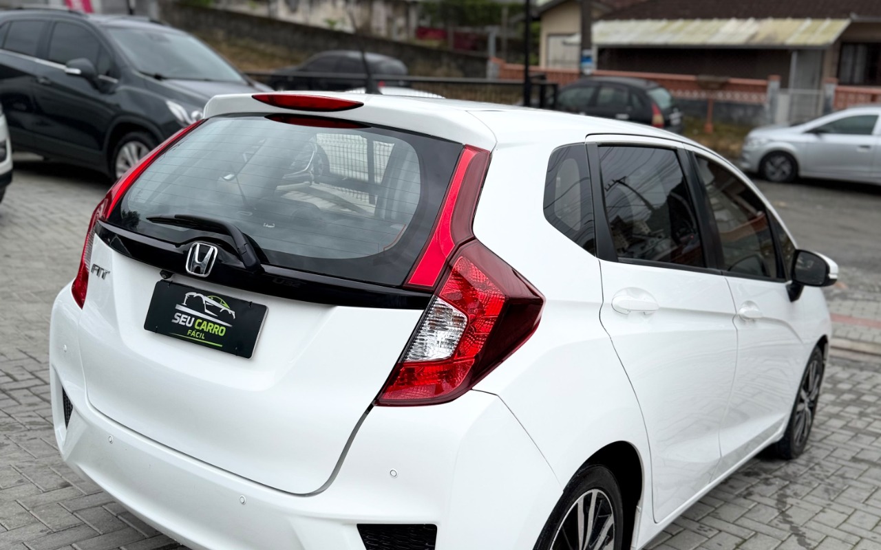 imagem-https://www.socarrao.com.br/sc-vehicle-images-prod/4095171/1790271432804-SU1HLTIwMjYwOTIzLVdBMDA1My5qcGc.jpg