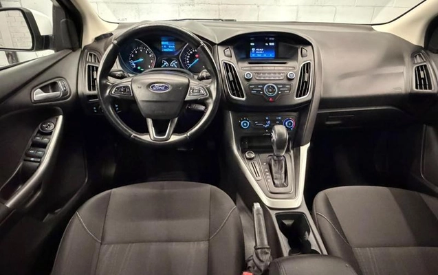 imagem-https://www.socarrao.com.br/sc-vehicle-images-prod/4095421/1790271919427-8478742_3_B_07deb76a7b.jpeg