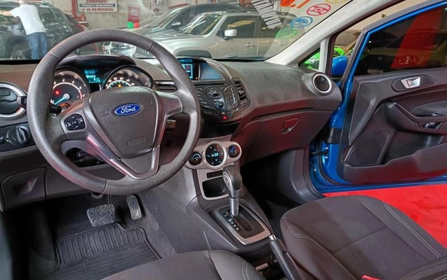 imagem-https://www.socarrao.com.br/sc-vehicle-images-prod/4095491/1790272066214-8466727_9_B_e5482bd928.jpeg