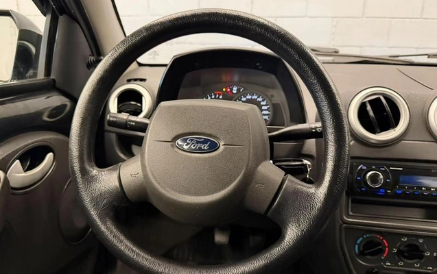 imagem-https://www.socarrao.com.br/sc-vehicle-images-prod/4095646/1790272512827-8386323_18_B_71335752e4.jpeg