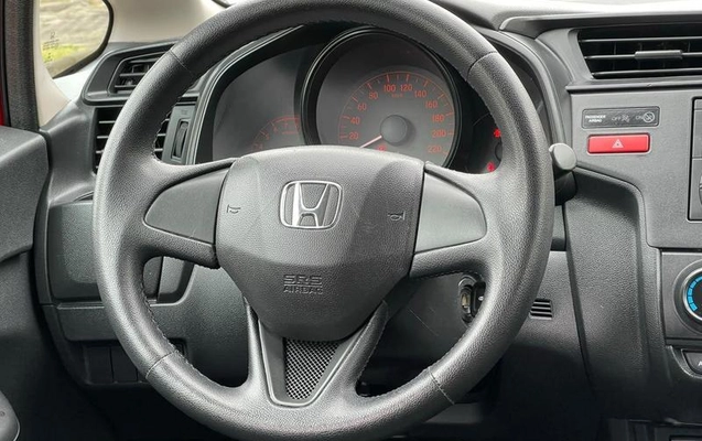 imagem-https://www.socarrao.com.br/sc-vehicle-images-prod/4095663/1790272555600-8491152_1_B_81a64c6868.jpeg