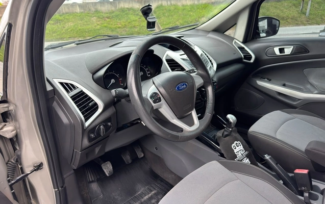 imagem-https://www.socarrao.com.br/sc-vehicle-images-prod/4095712/1790338375442-2c658395b7624f80bc508568c87297da_1790100444642.jpg