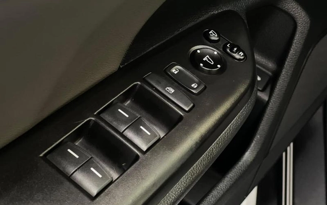 imagem-https://www.socarrao.com.br/sc-vehicle-images-prod/4095716/1791653699321-8507752_2_B_5b2f952a06.jpeg