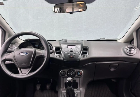 Ford Fiesta 1.5 16V Flex Mec. 5p 2014 Branco — foto 1 de 3
