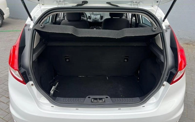 imagem-https://www.socarrao.com.br/sc-vehicle-images-prod/4095729/1790272692498-8447185_3_B_2d239cd561.jpeg