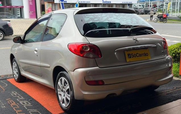 imagem-https://www.socarrao.com.br/sc-vehicle-images-prod/4096039/1790273411243-8473786_13_B_2be60ea6f8.jpeg