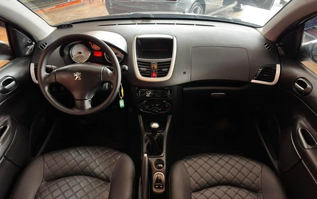 imagem-https://www.socarrao.com.br/sc-vehicle-images-prod/4096039/1790273411250-8473786_17_B_21a391f467.jpeg