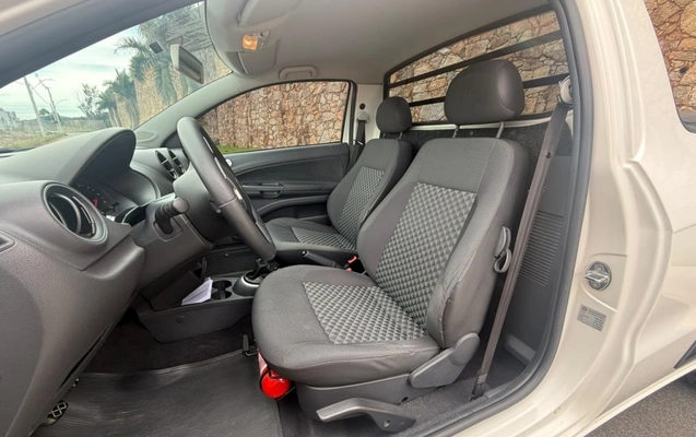 imagem-https://www.socarrao.com.br/sc-vehicle-images-prod/4096150/1790273697923-6_031420.jpg