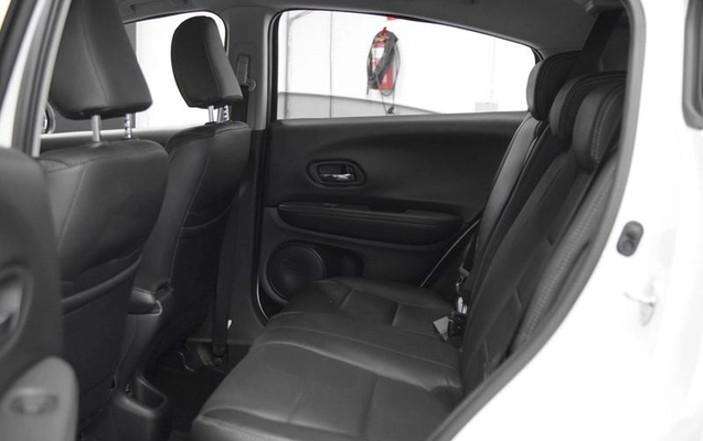 imagem-https://www.socarrao.com.br/sc-vehicle-images-prod/4096152/1790280593618-8492980_7_B_285e36ae7b.jpeg