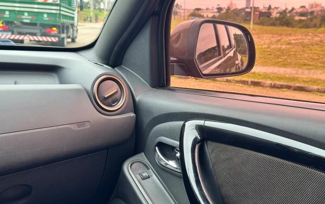 imagem-https://www.socarrao.com.br/sc-vehicle-images-prod/4096339/1790363796892-8498705_10_B_95b5516b06.jpeg
