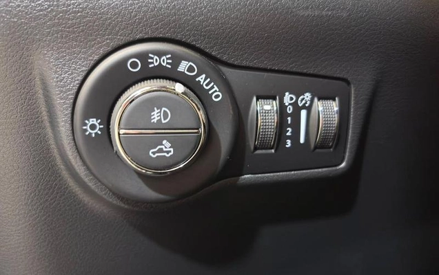 imagem-https://www.socarrao.com.br/sc-vehicle-images-prod/4096405/1790274396582-8478523_20_B_e7e2c6bbc0.jpeg