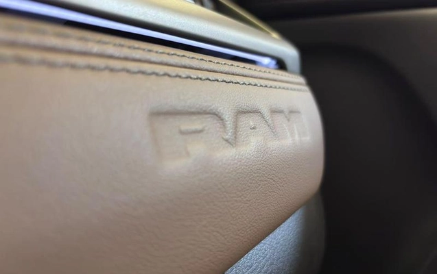 imagem-https://www.socarrao.com.br/sc-vehicle-images-prod/4096405/1790274396591-8478523_13_B_6b1a78dc8f.jpeg