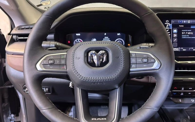 imagem-https://www.socarrao.com.br/sc-vehicle-images-prod/4096405/1790274396594-8478523_13_B_4c179793a6.jpeg