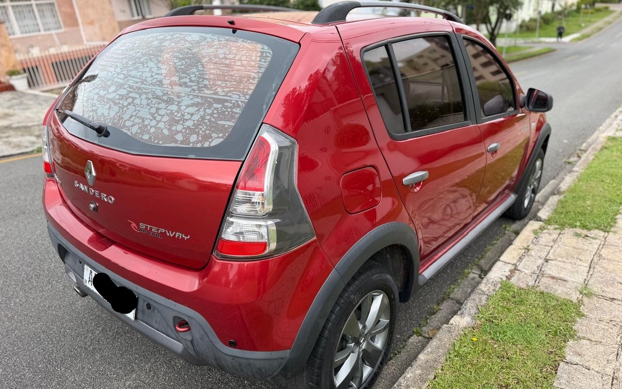 imagem-https://www.socarrao.com.br/sc-vehicle-images-prod/4096417/1790274412435-Ni5qcGVn.jpeg