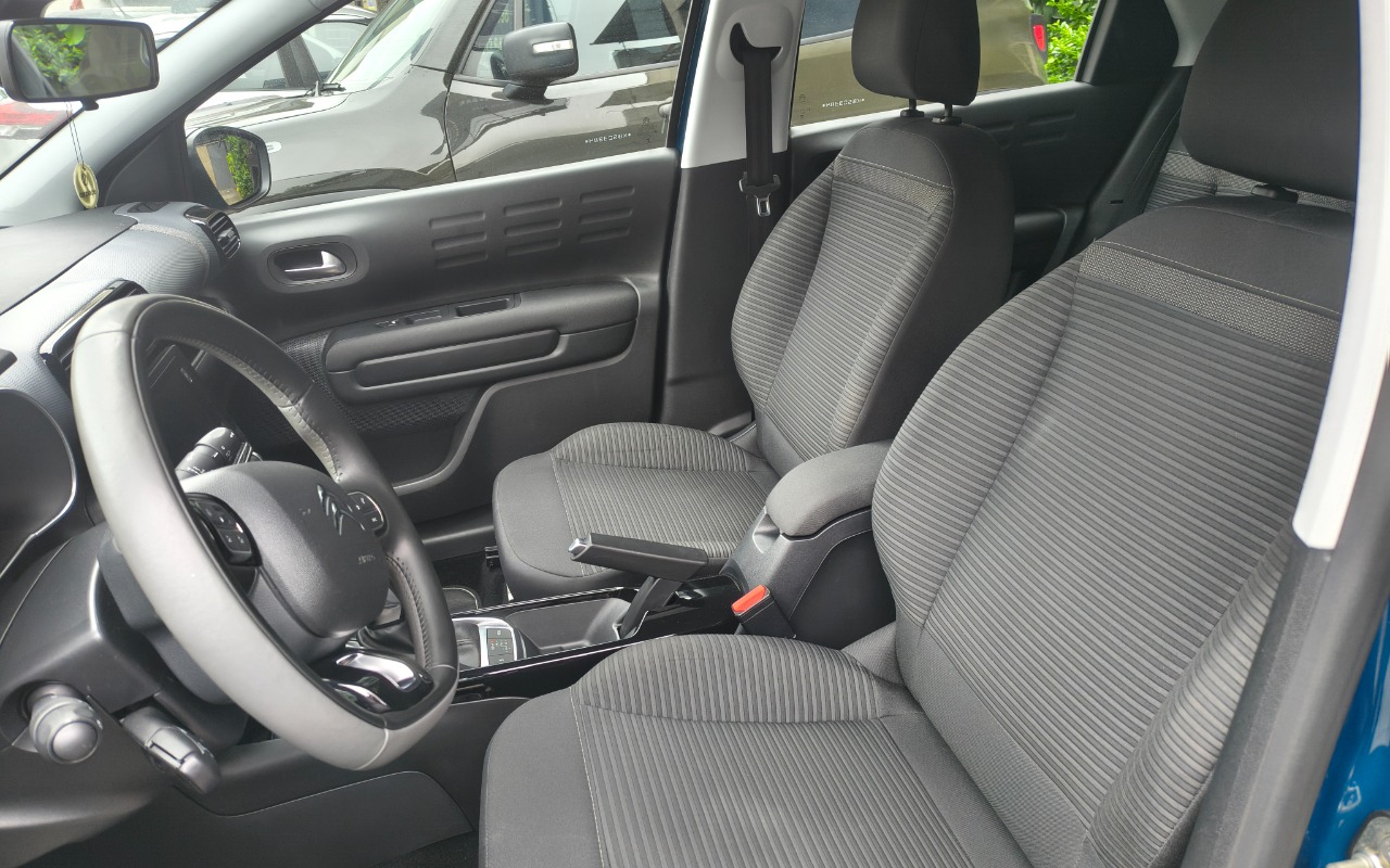 imagem-https://www.socarrao.com.br/sc-vehicle-images-prod/4096556/1790794412565-SU1HXzIwMjYwOTMwXzE1MDgwMjgyNF9IRFIuanBn.jpg