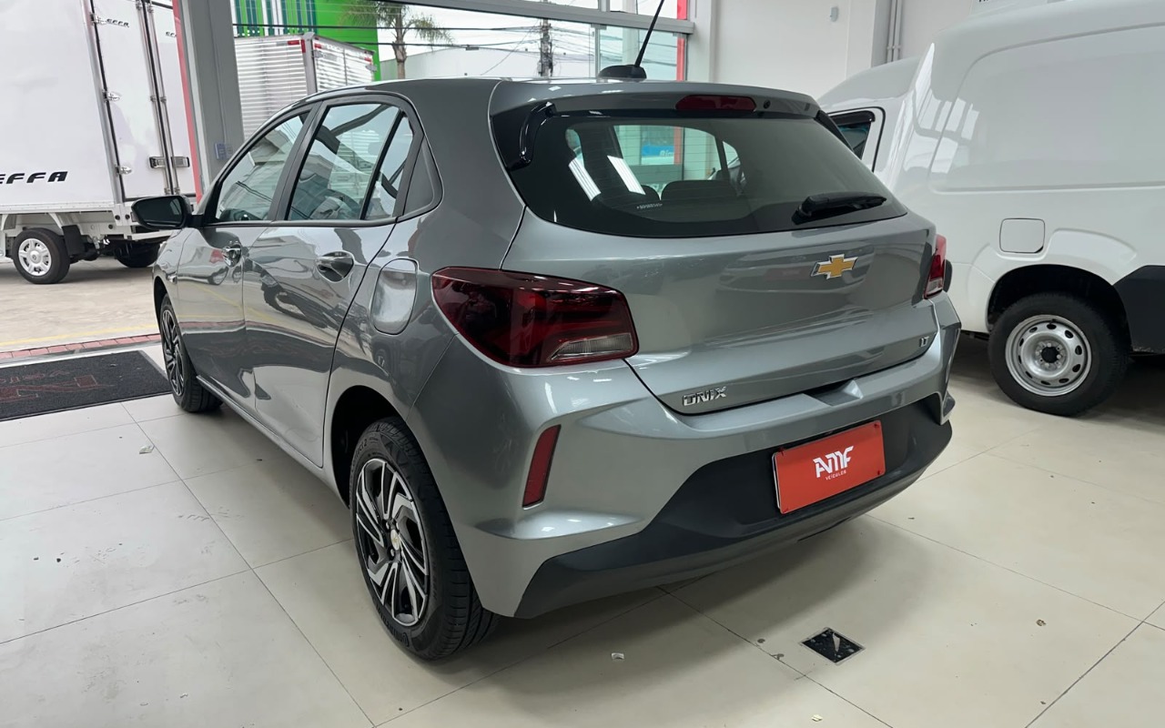 imagem-https://www.socarrao.com.br/sc-vehicle-images-prod/4096748/1790275338908-LmtqaC5qcGVn.jpeg
