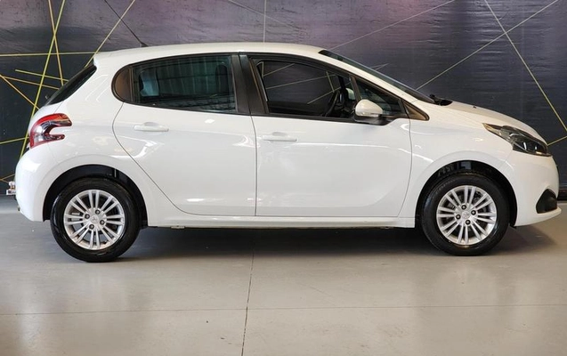 imagem-https://www.socarrao.com.br/sc-vehicle-images-prod/4096873/1790367941831-8485607_20_B_09d690475f.jpeg