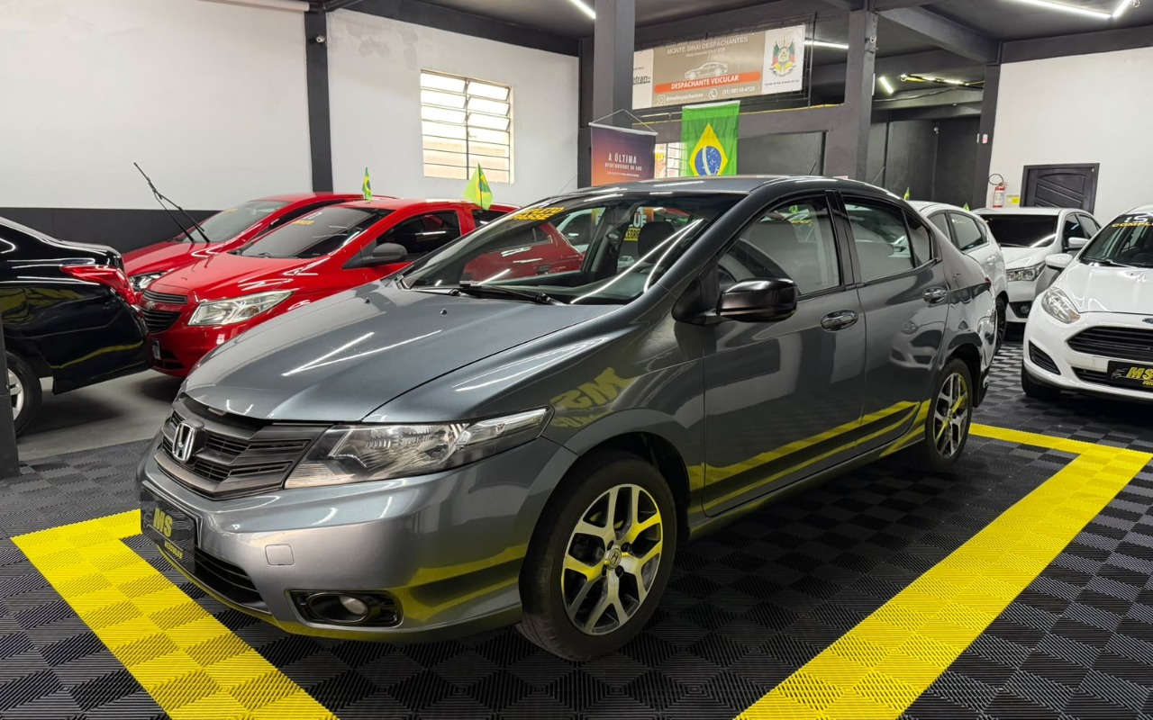 imagem-https://www.socarrao.com.br/sc-vehicle-images-prod/4096910/1790275565247-V2hhdHNBcHAgSW1hZ2UgMjAyNi0wOS0yNCBhdCAxNS4zOC4zNS5qcGVn.jpeg