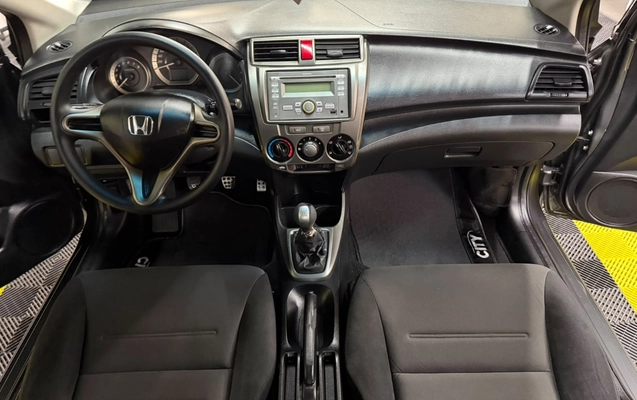 imagem-https://www.socarrao.com.br/sc-vehicle-images-prod/4096910/1790275565528-V2hhdHNBcHAgSW1hZ2UgMjAyNi0wOS0yNCBhdCAxNS4zOC4zNy5qcGVn.jpeg