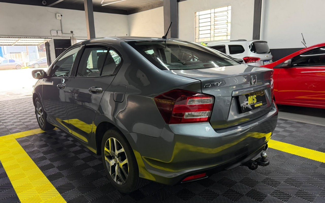 imagem-https://www.socarrao.com.br/sc-vehicle-images-prod/4096910/1790275565763-V2hhdHNBcHAgSW1hZ2UgMjAyNi0wOS0yNCBhdCAxNS4zOC4zOCAoMSkuanBlZw.jpeg
