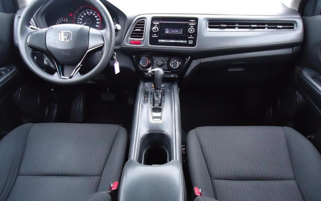 imagem-https://www.socarrao.com.br/sc-vehicle-images-prod/4097115/1790351088561-8502700_8_B_4b0fdc959b.jpeg