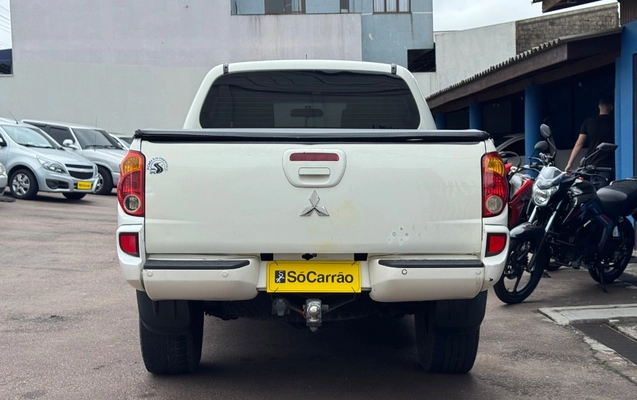 imagem-https://www.socarrao.com.br/sc-vehicle-images-prod/4097231/1790276423225-SU1HXzYyNjEuanBlZw.jpeg