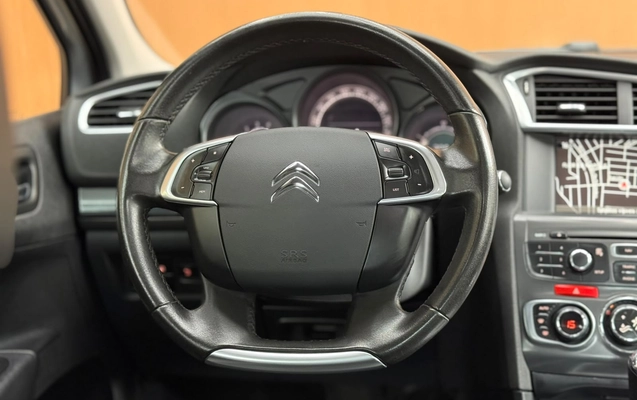 imagem-https://www.socarrao.com.br/sc-vehicle-images-prod/4097233/1790276422097-003_cceb9026369ceefd14befb22824130cc.jpg