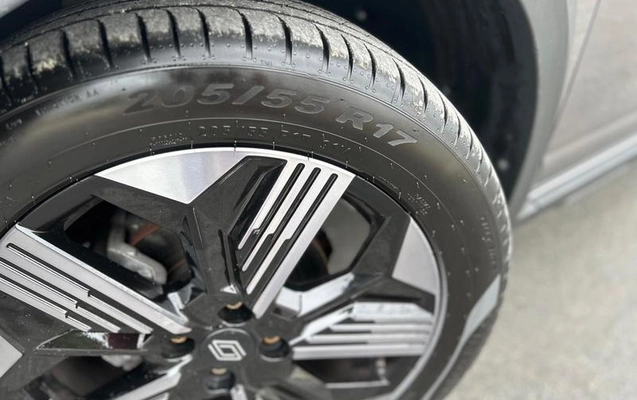 imagem-https://www.socarrao.com.br/sc-vehicle-images-prod/4097237/1790354311358-8486894_17_B_2a916afd6c.jpeg