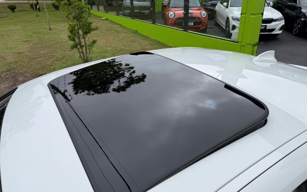 imagem-https://www.socarrao.com.br/sc-vehicle-images-prod/4097271/1790276558363-NGIwNmJlZGQtYjlhNy00NTFhLTg5ZDAtZTM1NTQyNzI1MjAyLmpwZWc.jpeg