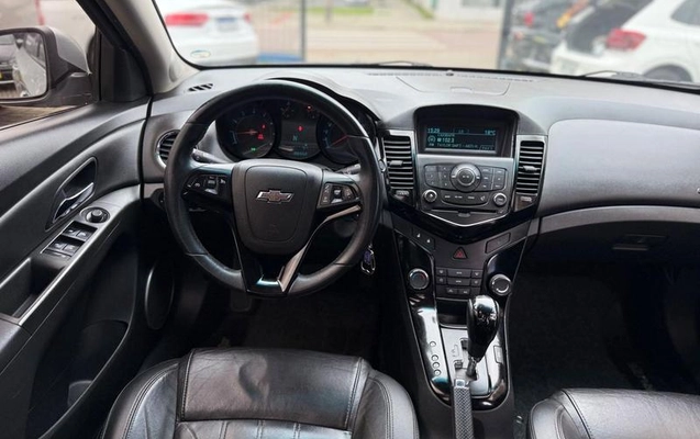 imagem-https://www.socarrao.com.br/sc-vehicle-images-prod/4097279/1790276705451-8488000_9_B_162d94ff83.jpeg