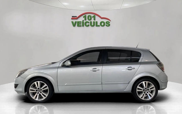imagem-https://www.socarrao.com.br/sc-vehicle-images-prod/4097281/1790276729421-003_40687289b7cfe864db35330c618330f1.jpg